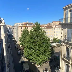 vieux-port-appartement-maritime.fr-provencehotel.com/